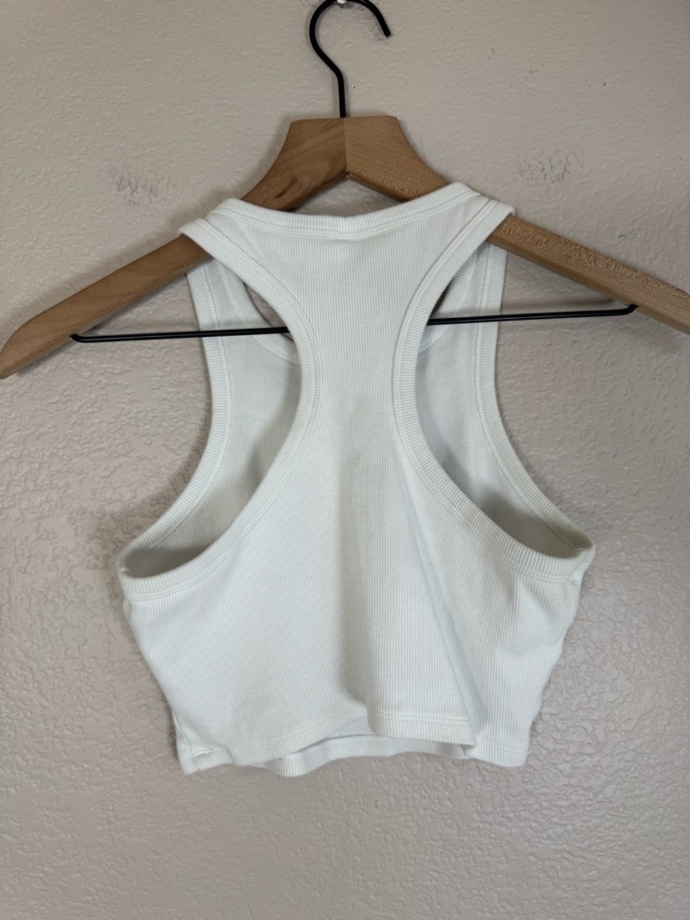 Alo Yoga Aspire Crop Tank Core White Black XS Small $68 - Picture 3 of 8
